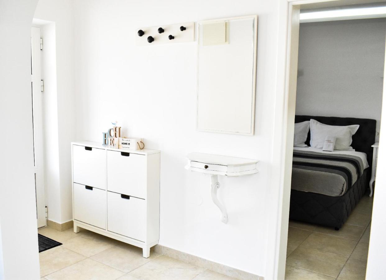 Paunovic Apartments Tivat Buitenkant foto