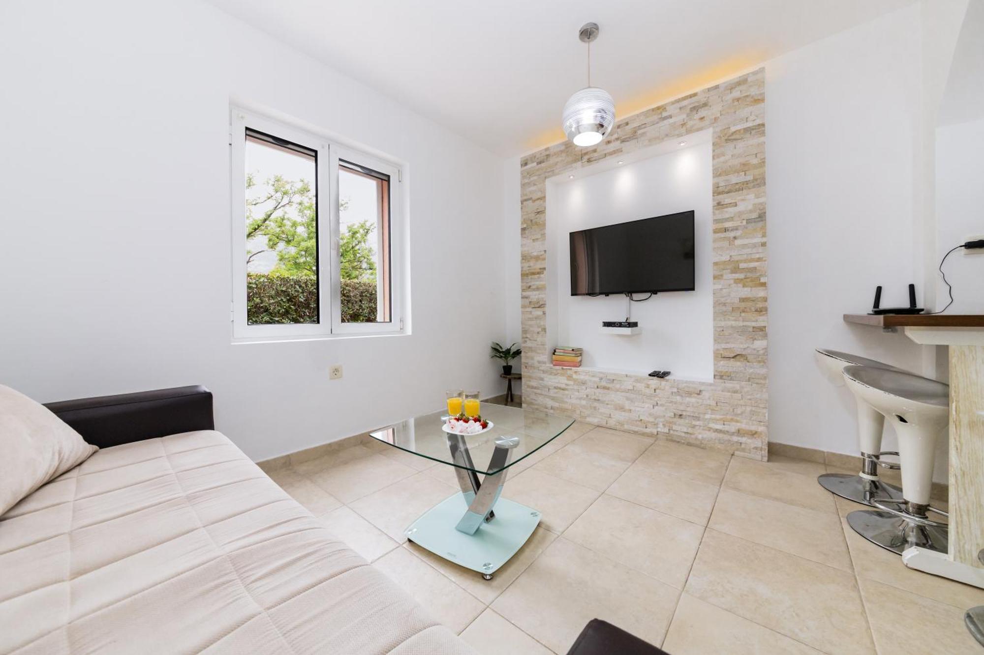 Paunovic Apartments Tivat Buitenkant foto