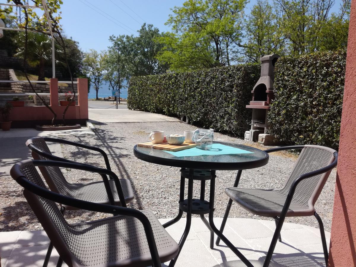 Paunovic Apartments Tivat Buitenkant foto