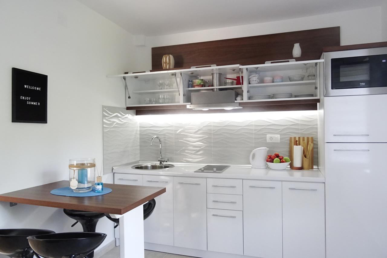 Paunovic Apartments Tivat Buitenkant foto